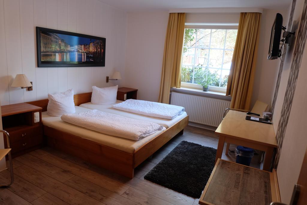 Hotel Zum Weissen Ross Winsen  Szoba fotó